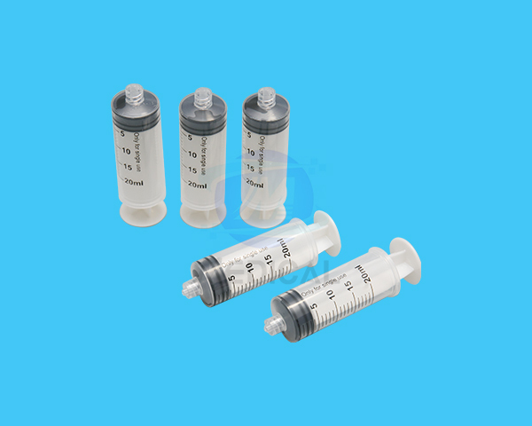 Disposable syringes for pump